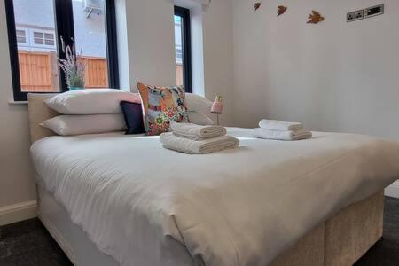 Beautiful Apartment Overlooking A Garden Londra Esterno foto